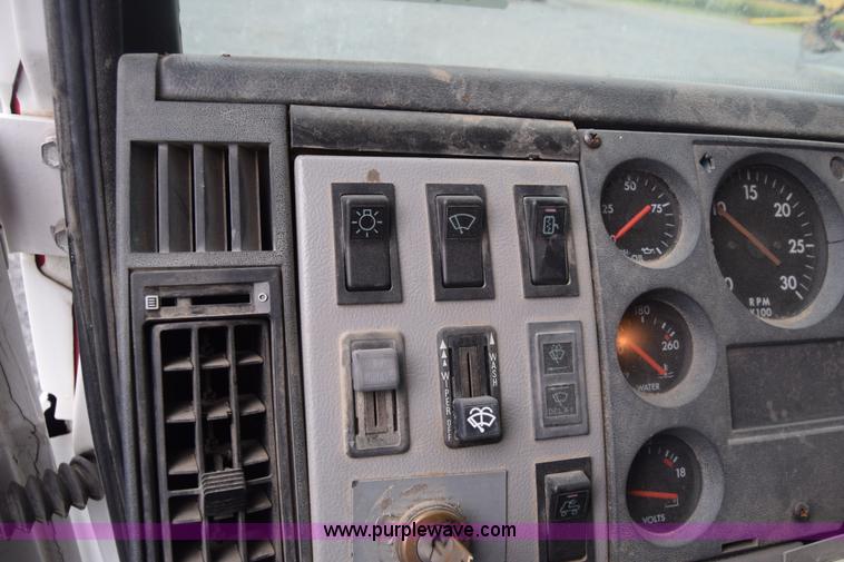 image for item J8192 1993 Freightliner FL70 service truck with crane