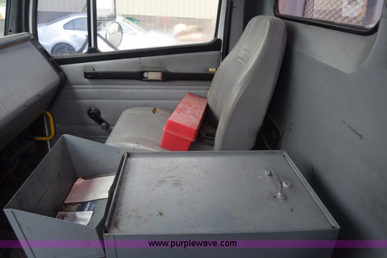 image for item J8192 1993 Freightliner FL70 service truck with crane