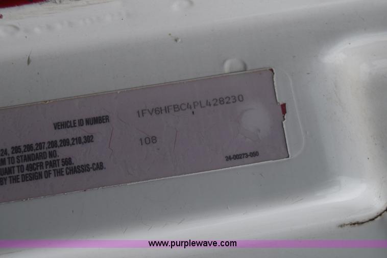 image for item J8192 1993 Freightliner FL70 service truck with crane