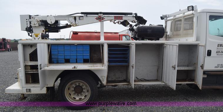 image for item J8192 1993 Freightliner FL70 service truck with crane