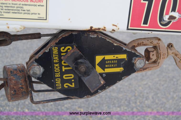 image for item J8192 1993 Freightliner FL70 service truck with crane