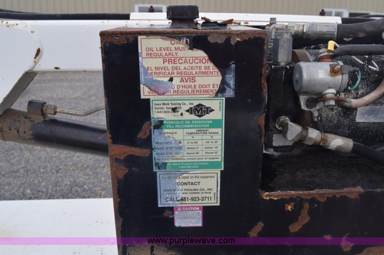 image for item J8192 1993 Freightliner FL70 service truck with crane