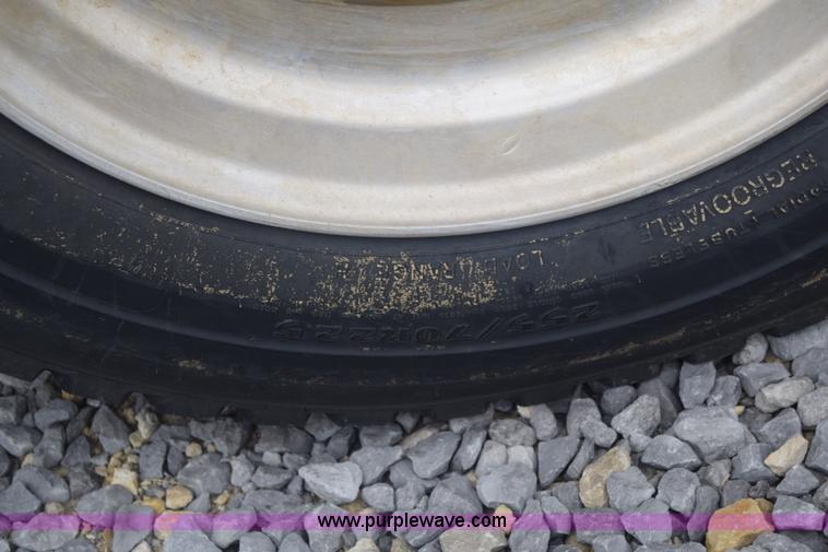 image for item J8192 1993 Freightliner FL70 service truck with crane