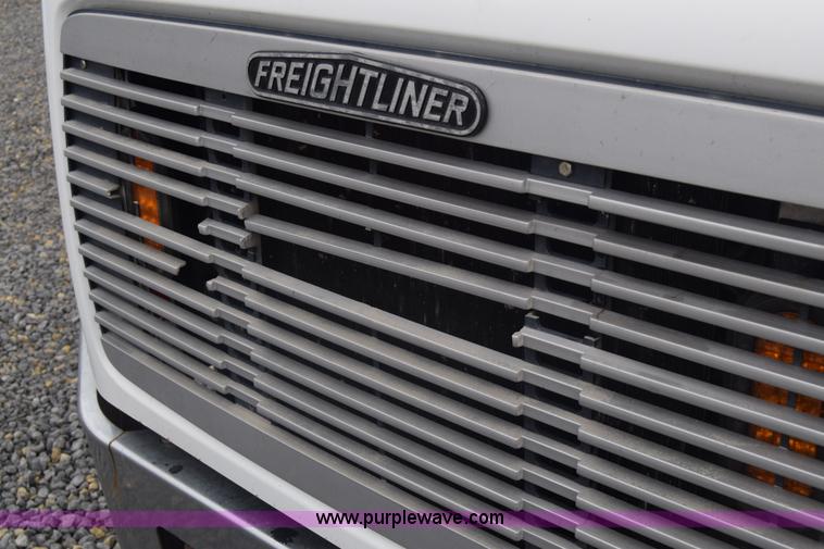 image for item J8192 1993 Freightliner FL70 service truck with crane