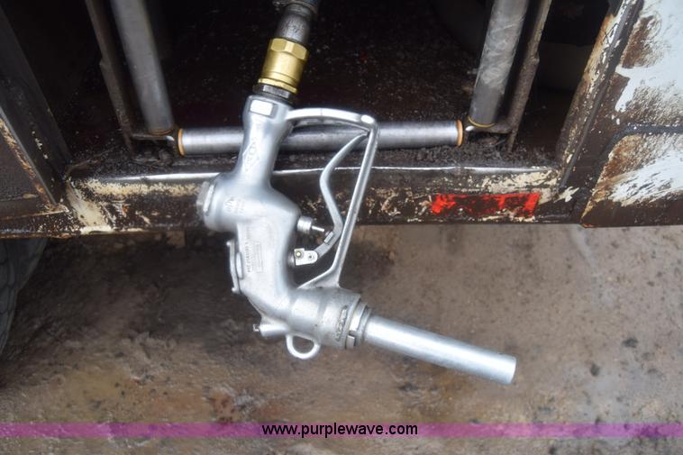 image for item J8193 1984 Ford F800 fuel truck