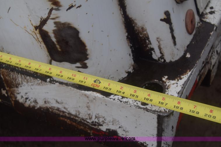 image for item J8193 1984 Ford F800 fuel truck