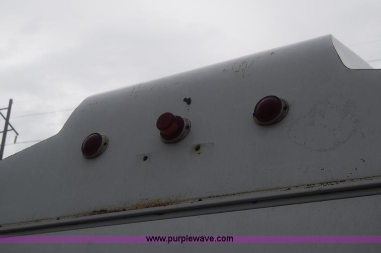 image for item J8193 1984 Ford F800 fuel truck