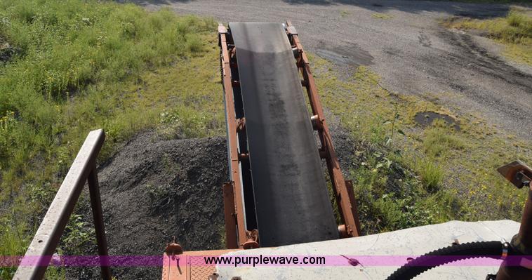 image for item J8194 1960 Universal 880 Junior rock crusher