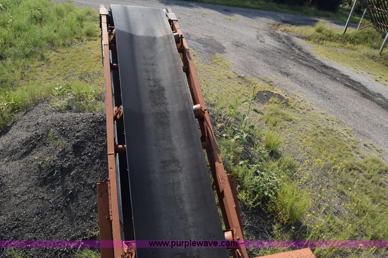 image for item J8194 1960 Universal 880 Junior rock crusher