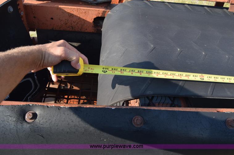 image for item J8194 1960 Universal 880 Junior rock crusher