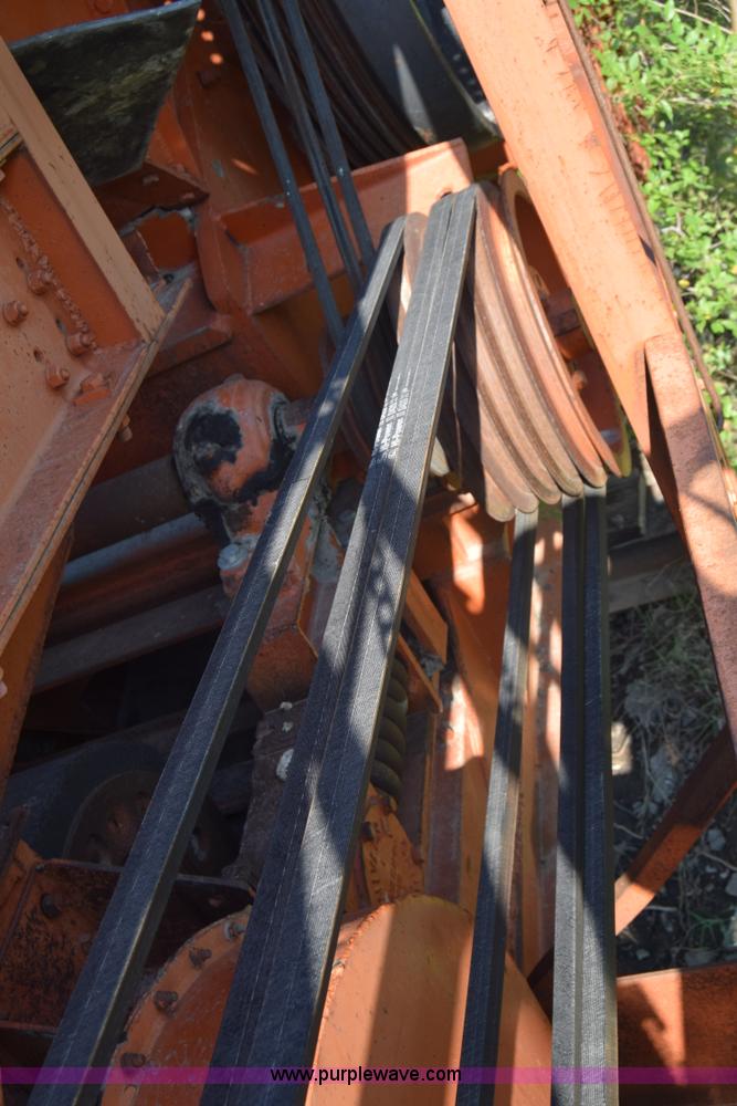 image for item J8194 1960 Universal 880 Junior rock crusher