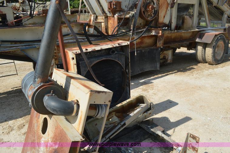 image for item J8597 Cedarapids RRP-100 hammer mill