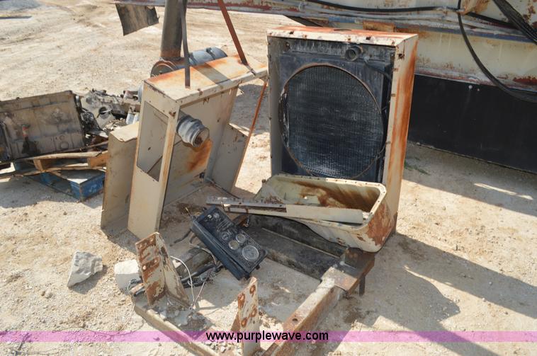 image for item J8597 Cedarapids RRP-100 hammer mill