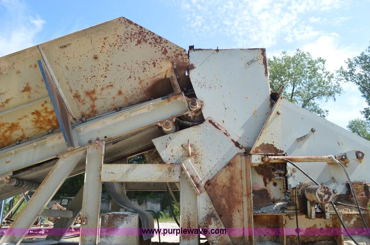 image for item J8597 Cedarapids RRP-100 hammer mill