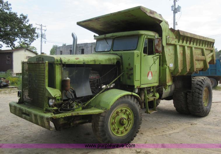 image for item J8622 Euclid haul truck