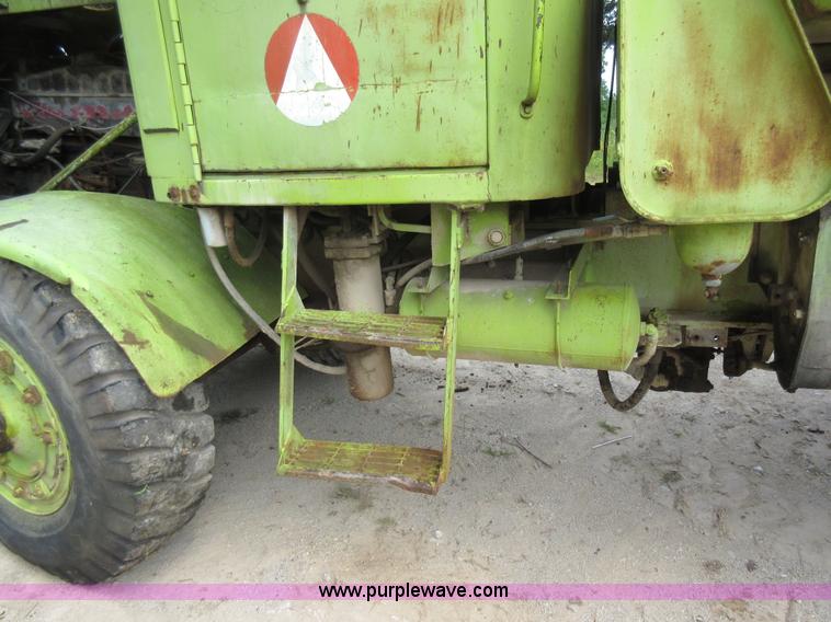 image for item J8622 Euclid haul truck