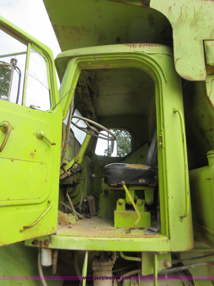 image for item J8622 Euclid haul truck