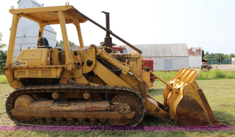 image for item K1117 Caterpillar 977L track loader