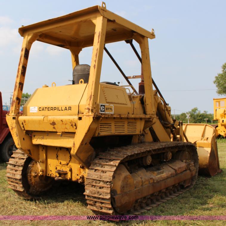 image for item K1117 Caterpillar 977L track loader