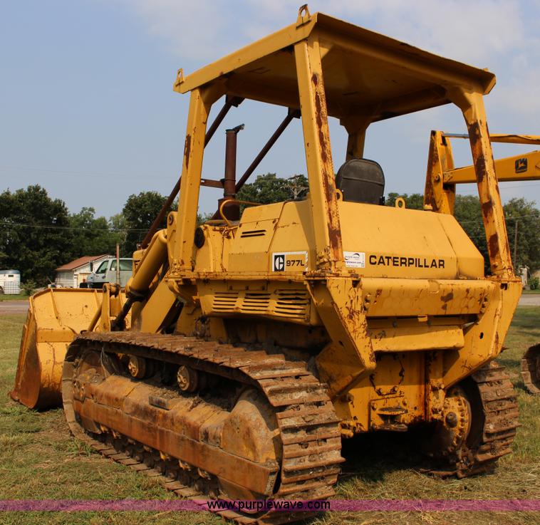 image for item K1117 Caterpillar 977L track loader