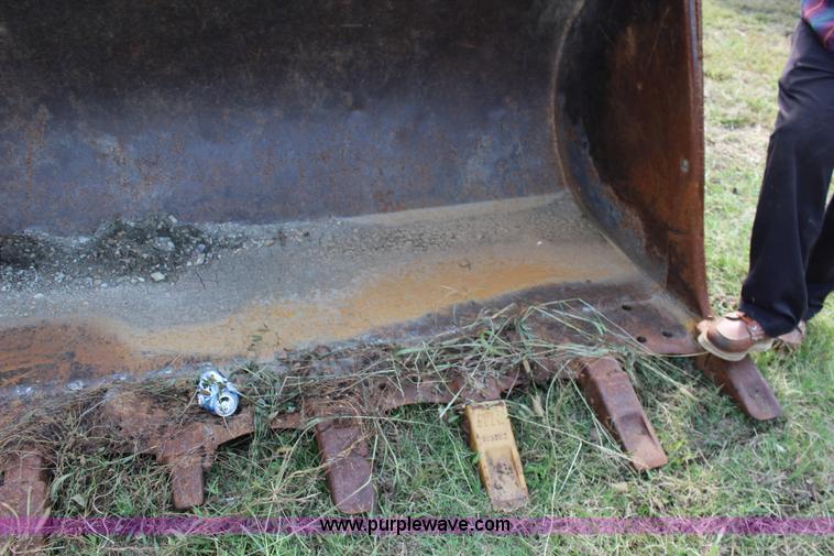 image for item K1117 Caterpillar 977L track loader