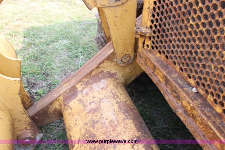 image for item K1117 Caterpillar 977L track loader