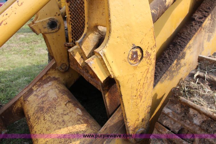image for item K1117 Caterpillar 977L track loader
