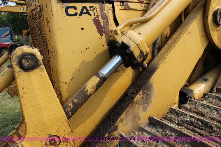 image for item K1117 Caterpillar 977L track loader
