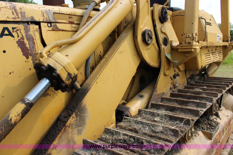 image for item K1117 Caterpillar 977L track loader