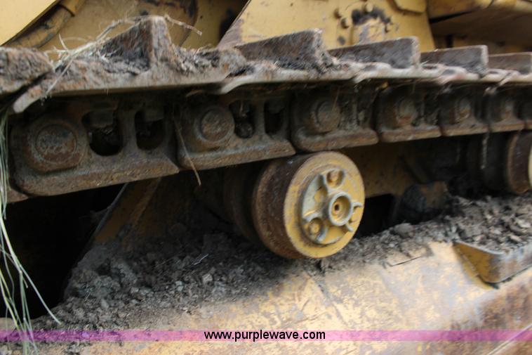 image for item K1117 Caterpillar 977L track loader