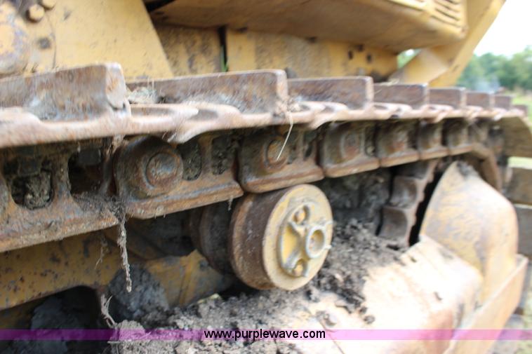 image for item K1117 Caterpillar 977L track loader