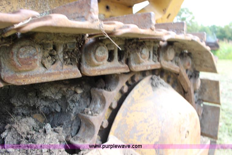 image for item K1117 Caterpillar 977L track loader