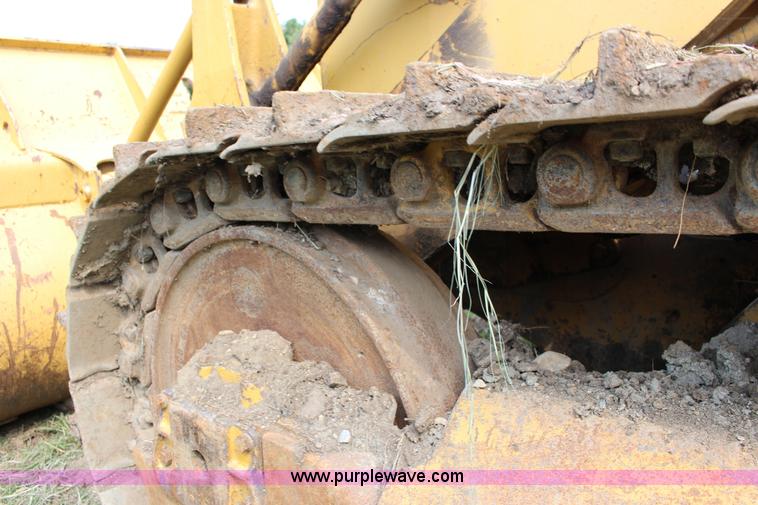 image for item K1117 Caterpillar 977L track loader