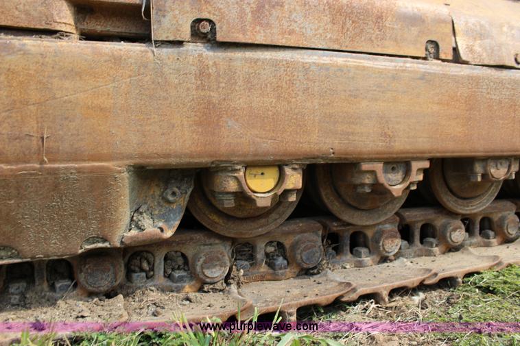 image for item K1117 Caterpillar 977L track loader