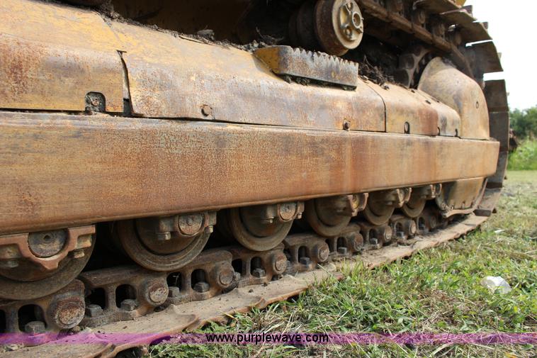 image for item K1117 Caterpillar 977L track loader