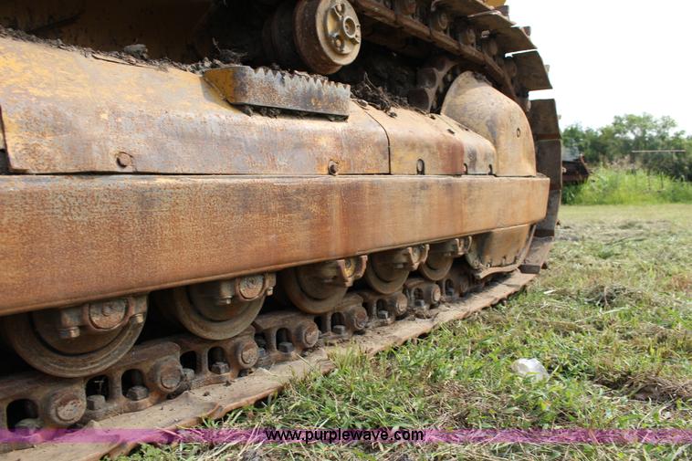 image for item K1117 Caterpillar 977L track loader