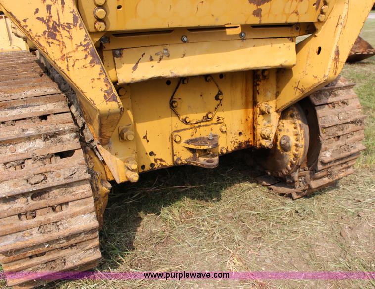 image for item K1117 Caterpillar 977L track loader