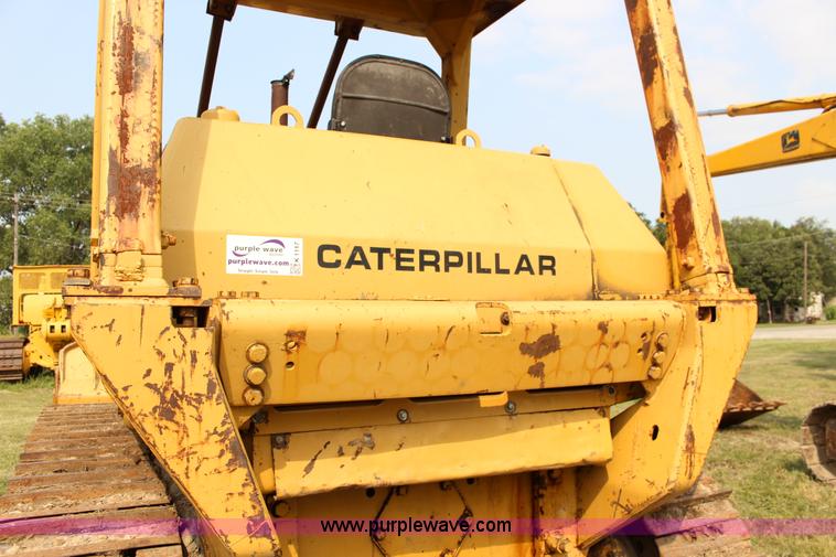 image for item K1117 Caterpillar 977L track loader