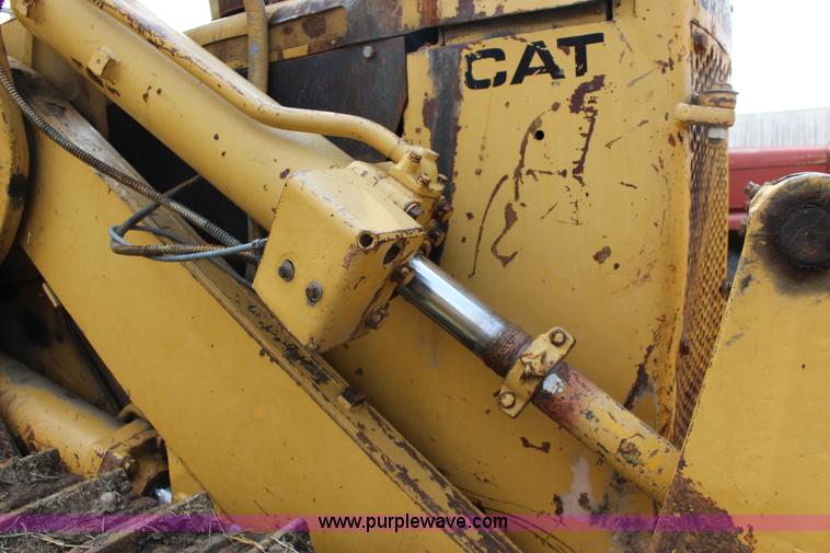 image for item K1117 Caterpillar 977L track loader