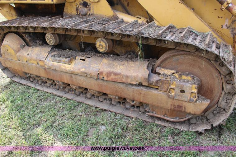 image for item K1117 Caterpillar 977L track loader