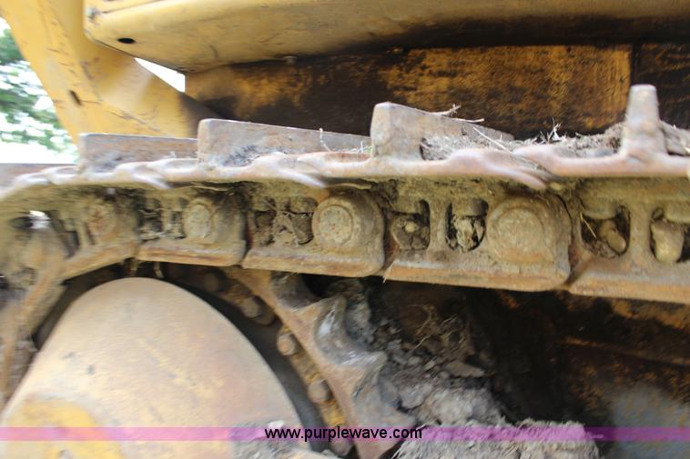image for item K1117 Caterpillar 977L track loader