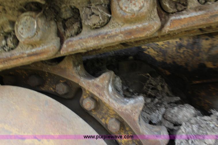 image for item K1117 Caterpillar 977L track loader