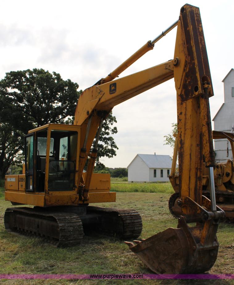 image for item K1118 John Deere 690B excavator