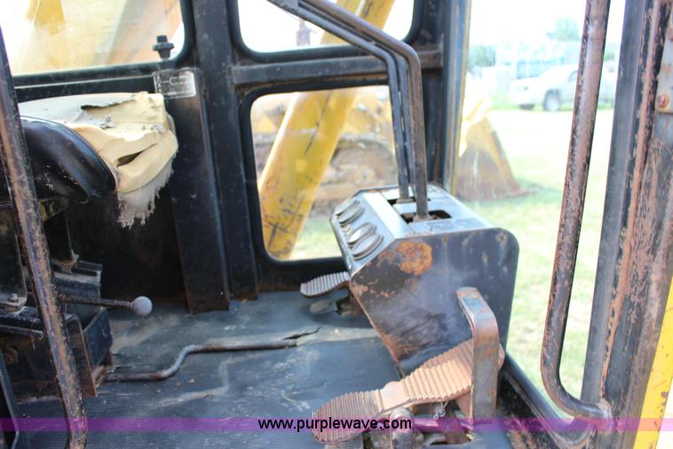 image for item K1118 John Deere 690B excavator