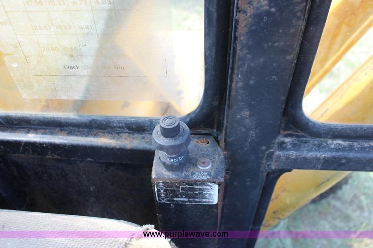 image for item K1118 John Deere 690B excavator