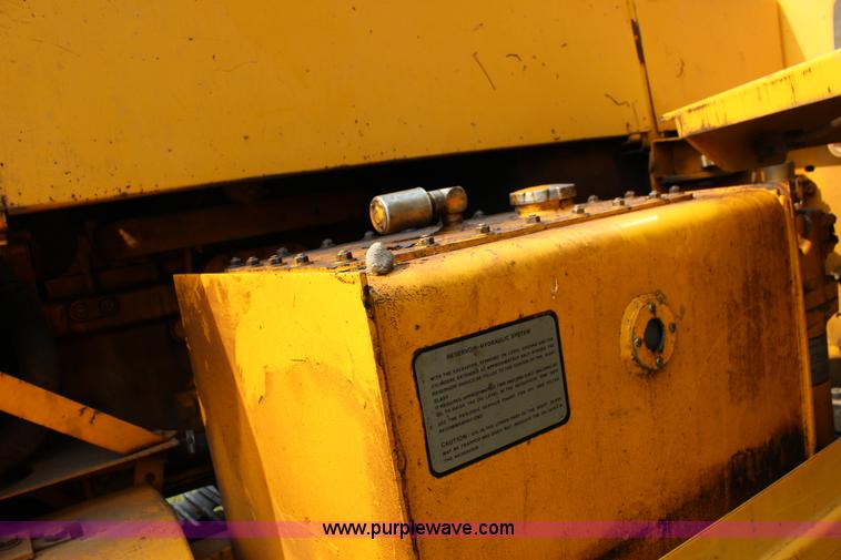 image for item K1118 John Deere 690B excavator