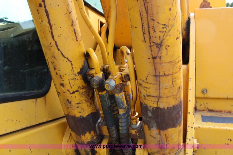 image for item K1118 John Deere 690B excavator