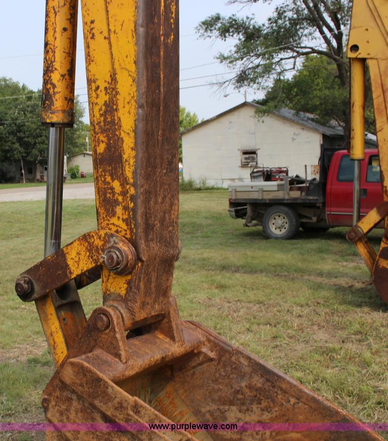 image for item K1118 John Deere 690B excavator