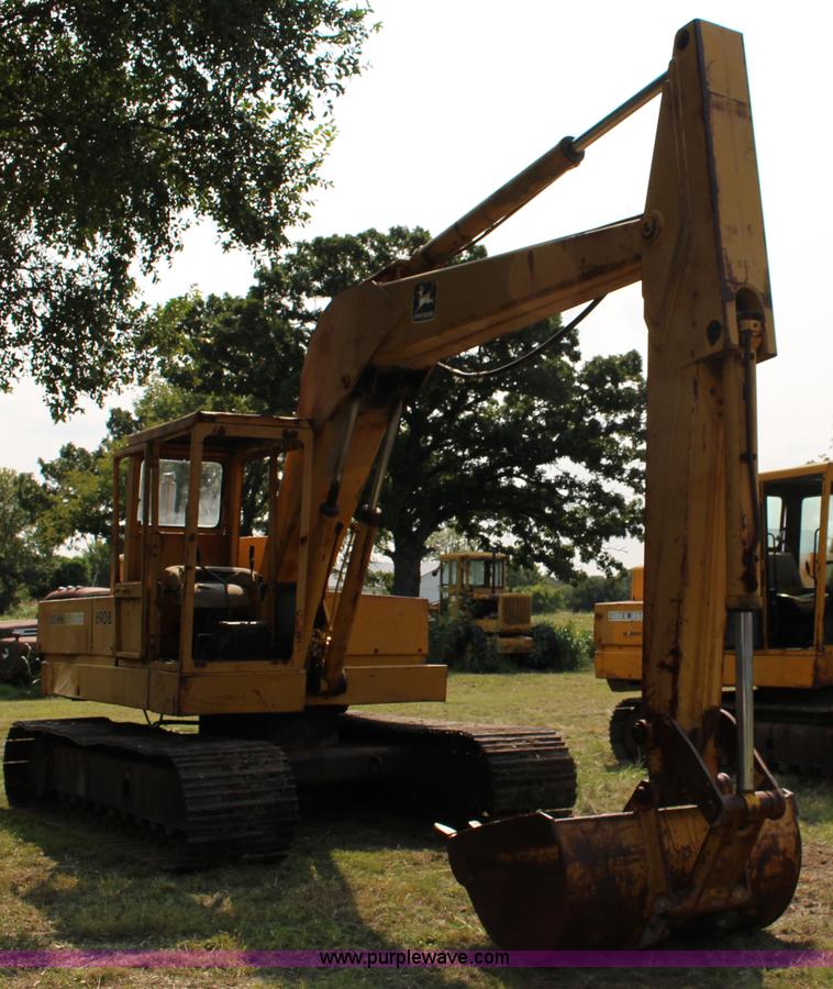 image for item K1119 John Deere 690B excavator