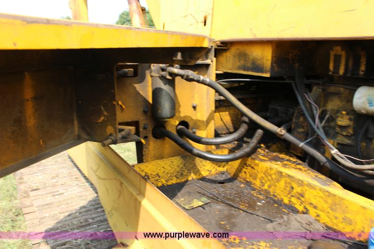 image for item K1119 John Deere 690B excavator